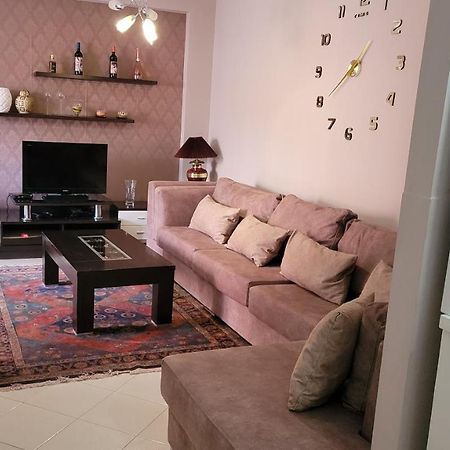 Charming Apartment Lushnjë Exteriör bild
